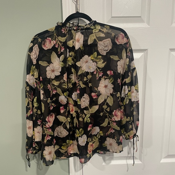 Alice + Olivia Julius Floral Silk Top - Picture 7 of 12